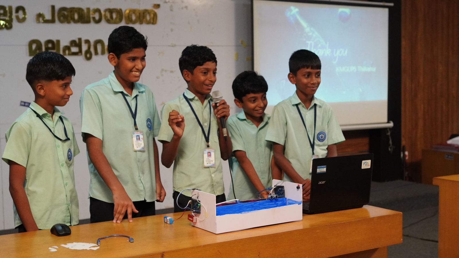 Students presenting their project